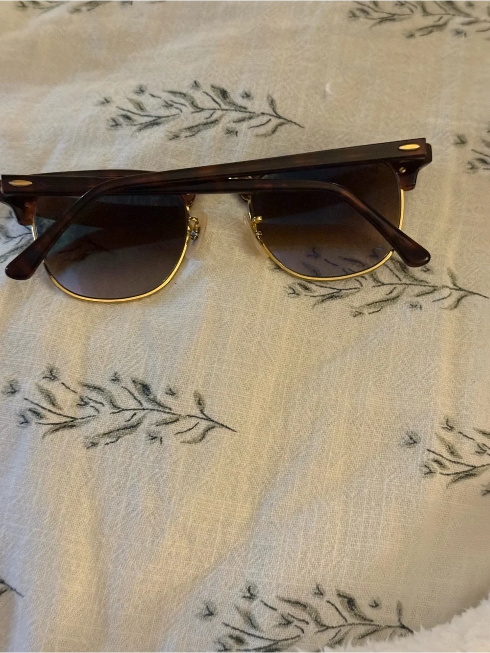 Ray-Ban Clubmaster Sunglasses - Tortoise Frame with Blue Mirrored Lenses